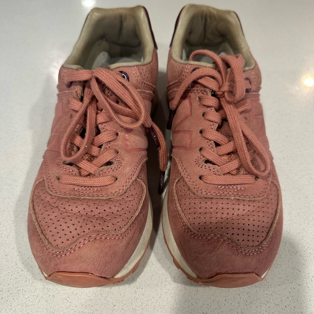 New Balance Women's Coral Sneakers 574